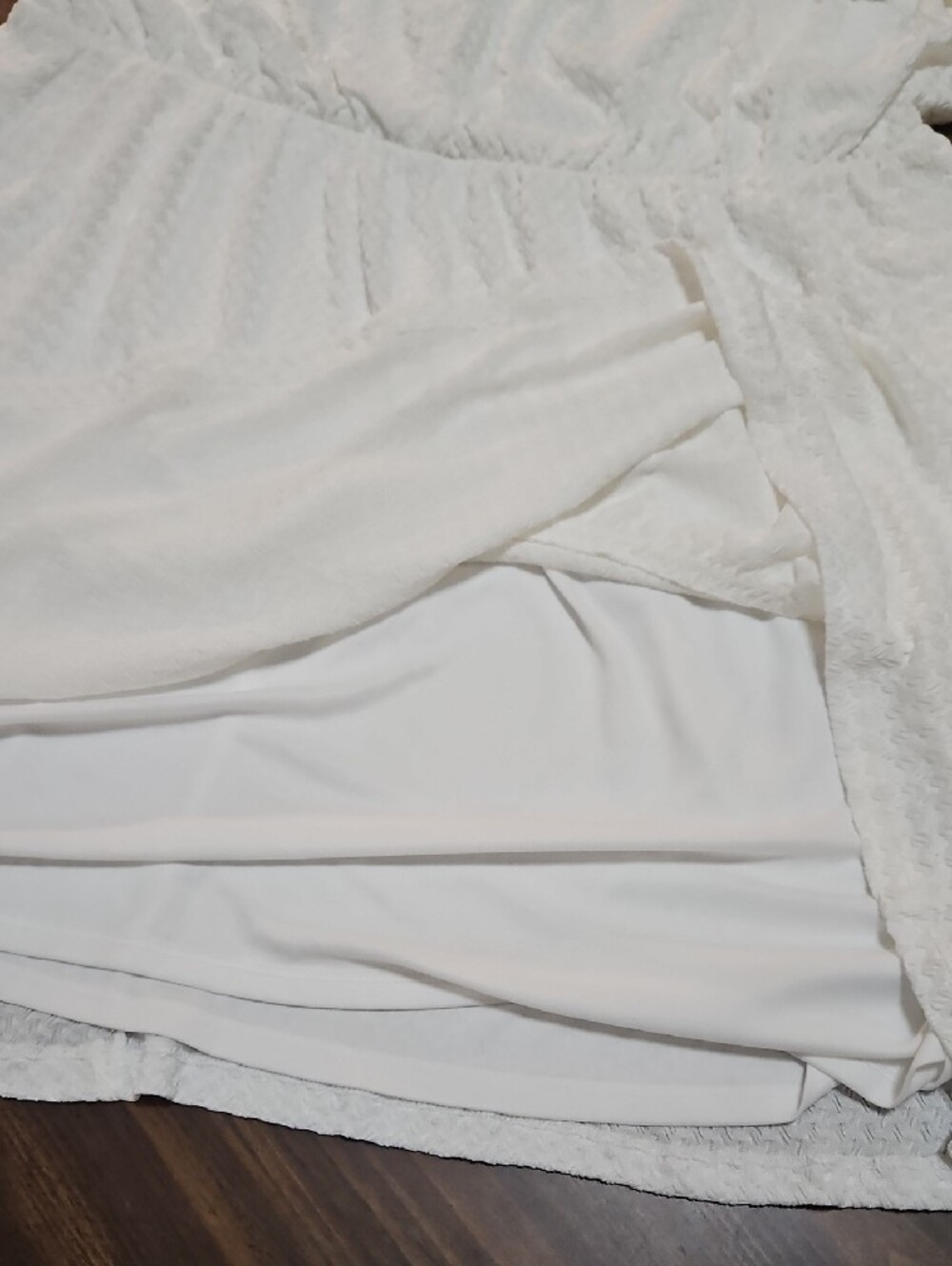 London Times White Textured V-Neck Ruffle Midi Dress - Picture 6 of 9